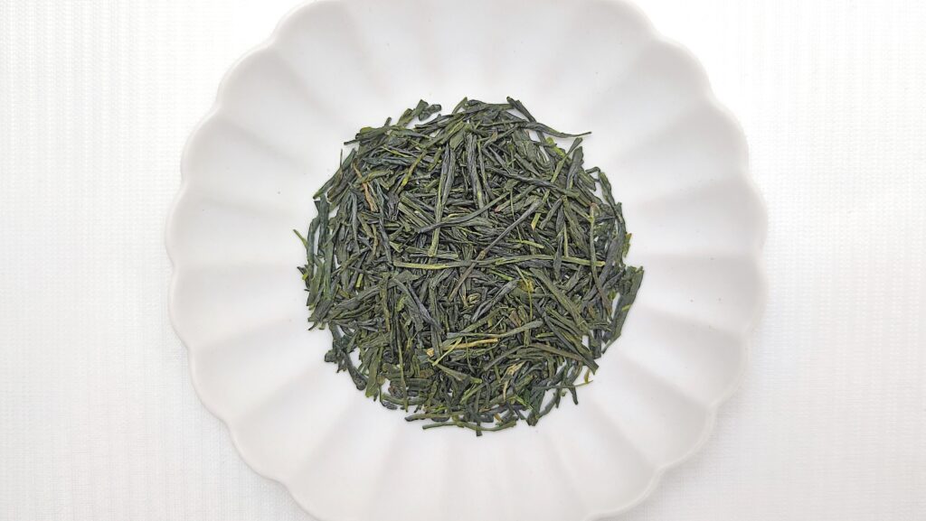 種子島新茶 くりたわせ 2025の茶葉